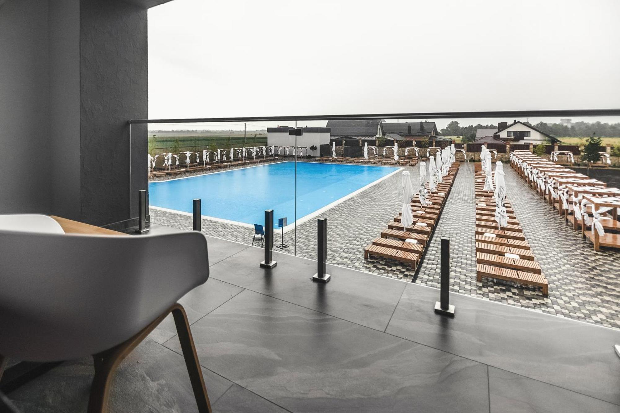 Sofia Hotel Velyka Omelyana Bagian luar foto
